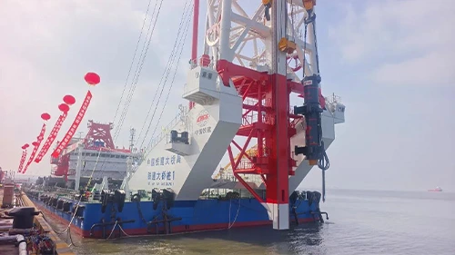 热烈祝贺！全球最高打桩船“铁建大桥桩1”搭载永安YC-80液压打桩锤成功交付