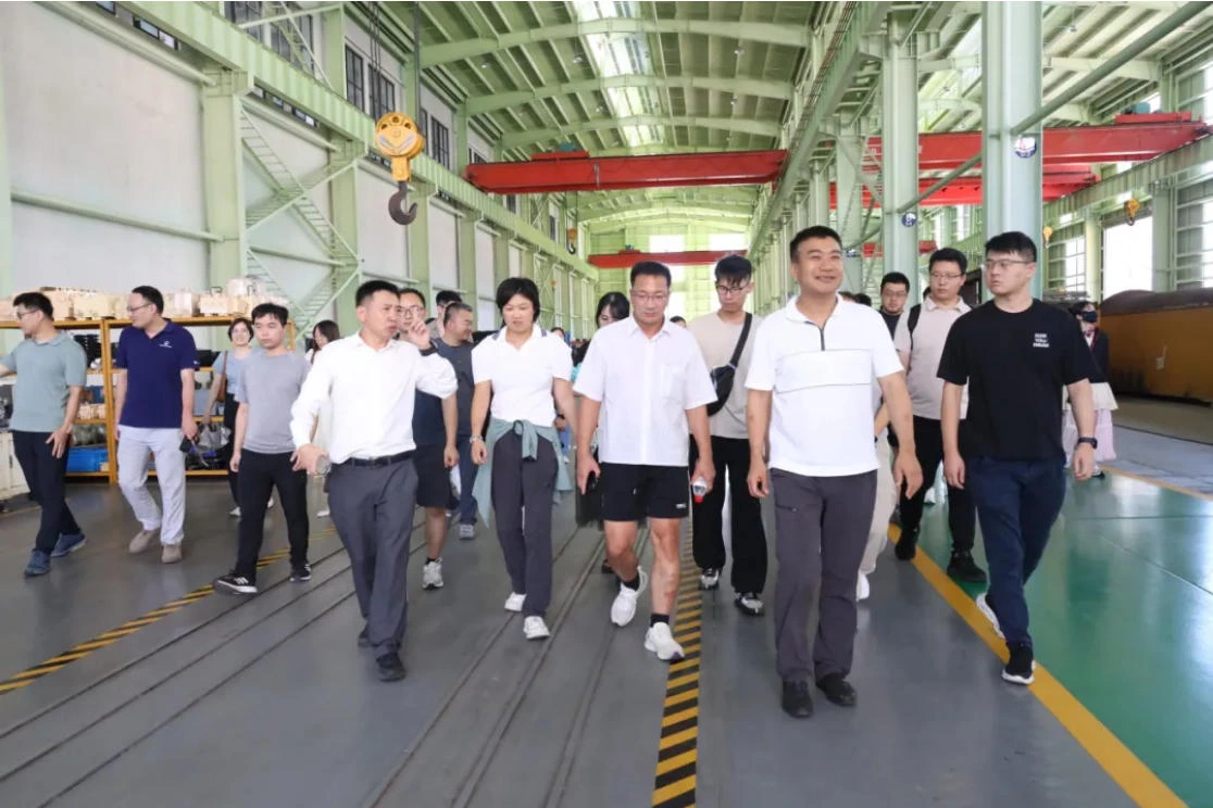 海工盛会促交流 校企合作谋新篇 出席香港理工大学2025海工基础研讨会主题报告暨温州研究院专家团考察温州永安重工科技有限公司